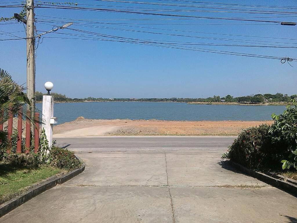 Ratchapreuk Resort Kalasin Exterior foto